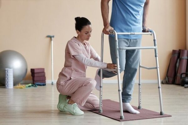 8 Signs You Should See a Physical Therapist